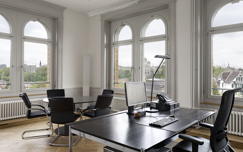 Eckbüro