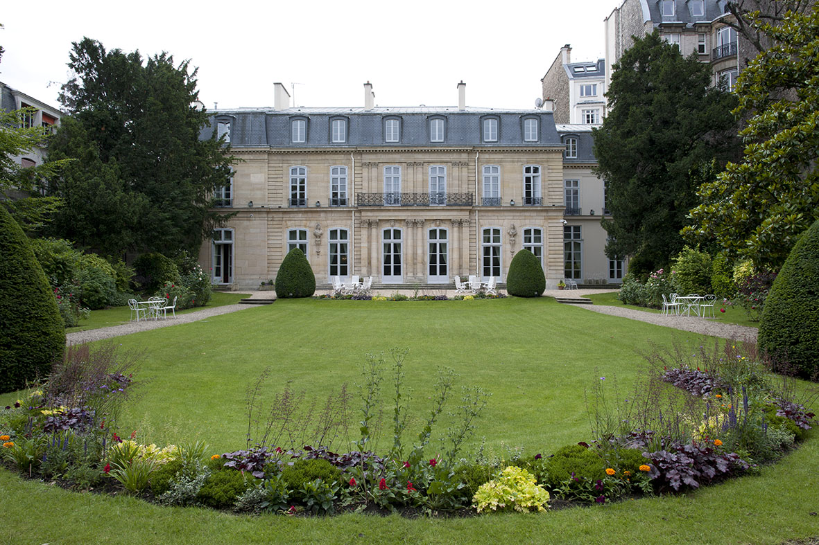 Garten und Gartenfassade